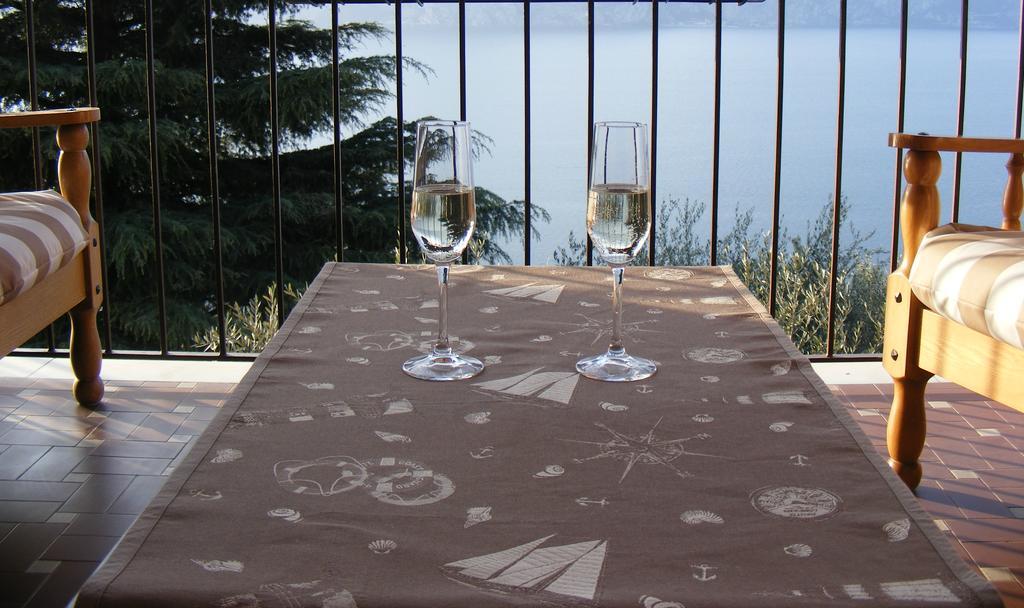 Apartament Casa Palmira Brenzone sul Garda Zewnętrze zdjęcie